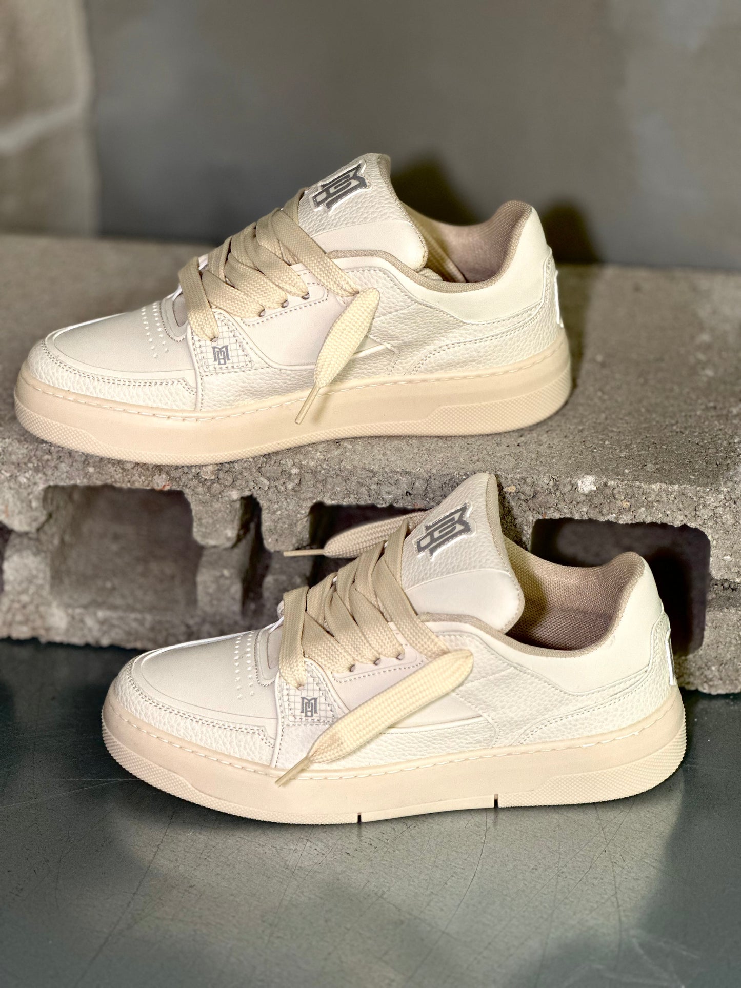 Sneakers Brian Mills Mod. LV