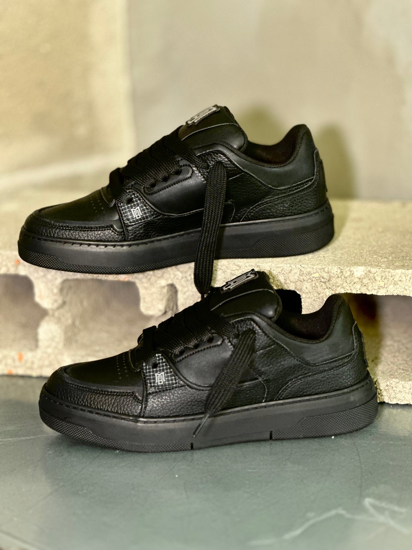 Sneakers Brian Mills Mod. LV