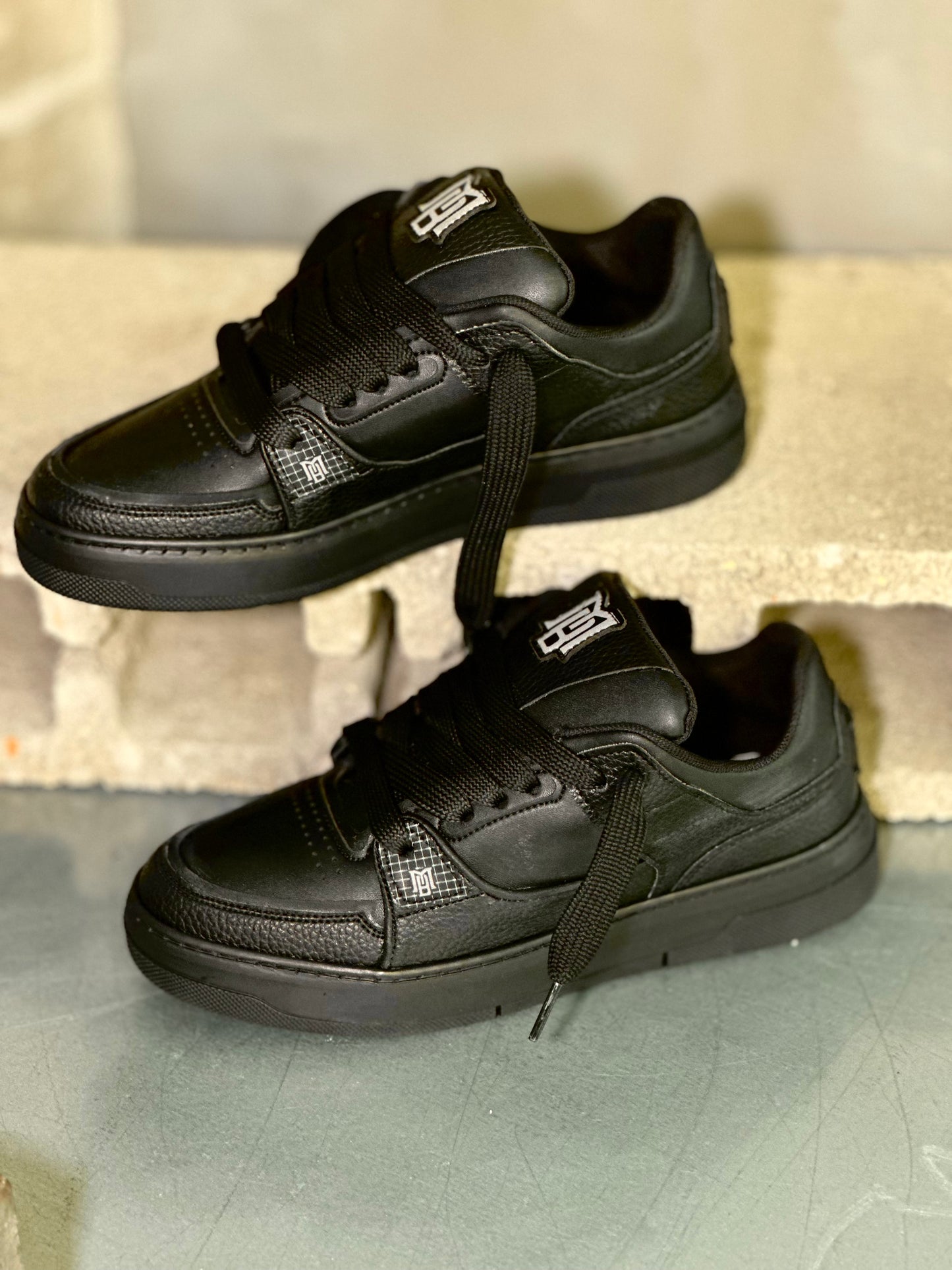 Sneakers Brian Mills Mod. LV