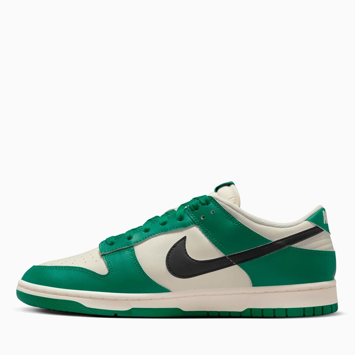 Dunk Low SE Lottery Pack Malachite Green Nike urbanstyle-sneakers