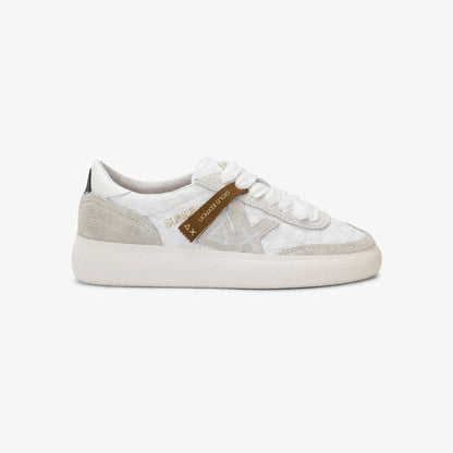 Sneaker Sally in suede bianco panna