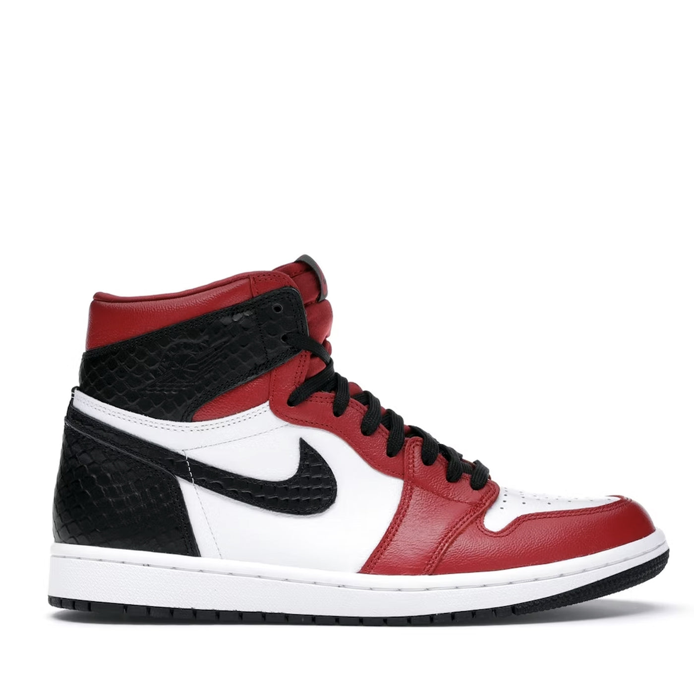 Jordan 1 Retro High Satin Snake Chicago sneaker